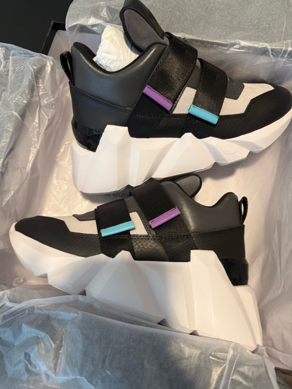 United Nude Women’s Space Kick Licorice New